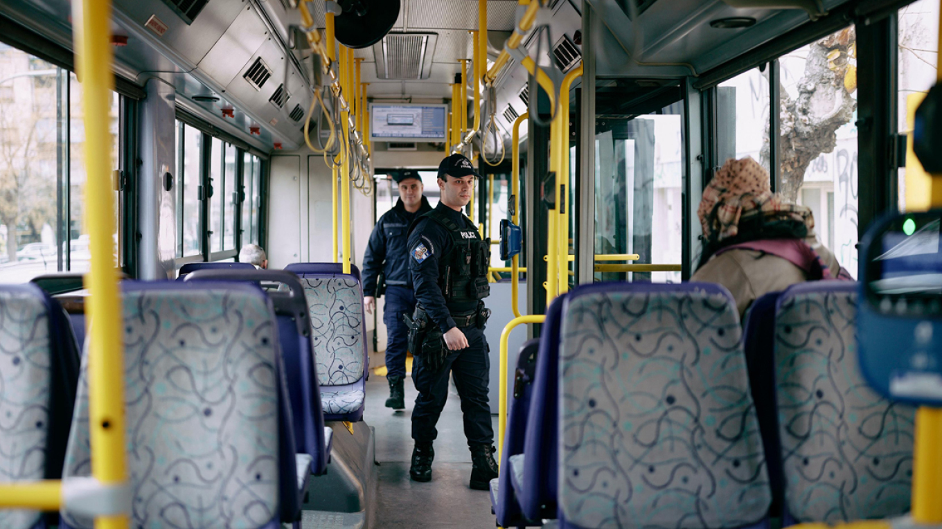 إجراءات أمنية جديدة تدخل حيز التنفيذ في وسائل النقل العام في أتيكا