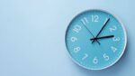 متى نعيد عقارب الساعة إلى الوراء