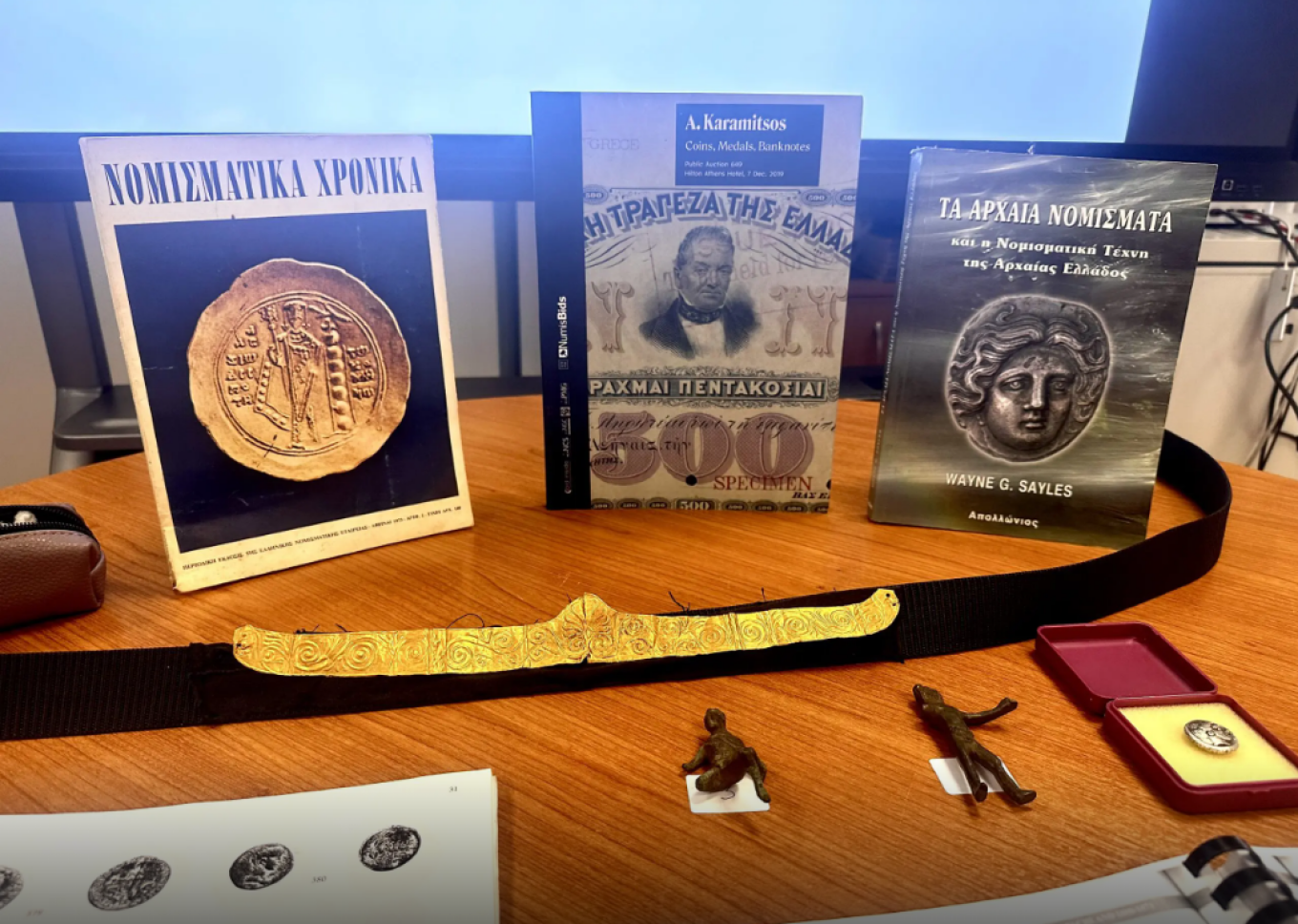 اعتقال شخصين بتهمة شراء و بيع الآثار بطريقة غير شرعية