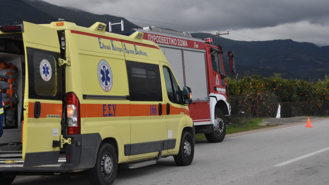 رجل ميت سحقه جرار في خالكيديكي