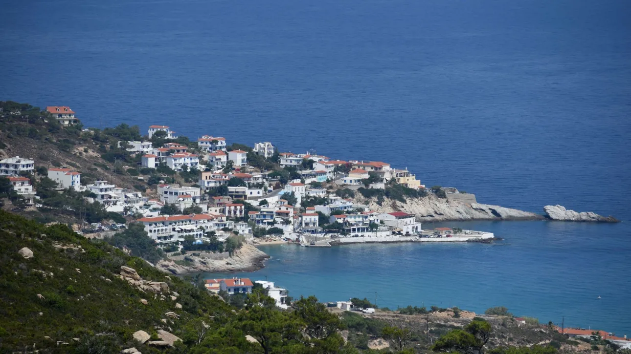 غرق سائحة مسنة في إيكاريا - تم انتشالها فاقدة للوعي من البحر