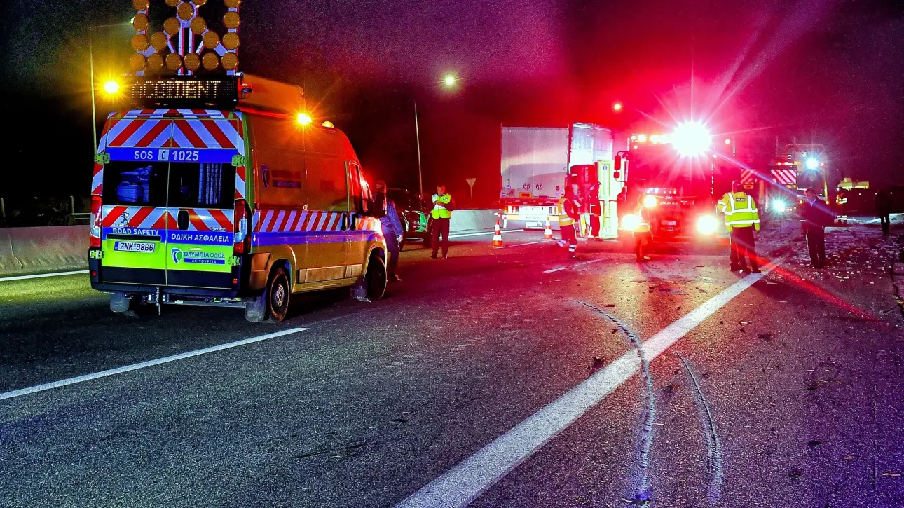 حادث سير في بيرايوس: سيارة تصدم أحد المشاة - اعتقال السائق