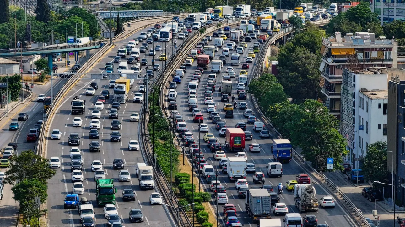 حركة المرور: ازدحام مروري في كيفيسوس - تأخيرات في وسط العاصمه و في ميناء بيرايوس