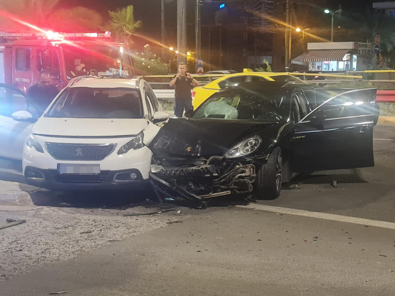 حادث تصادم بين ثلاث مركبات على طريق سيجرو - إصابة واحدة