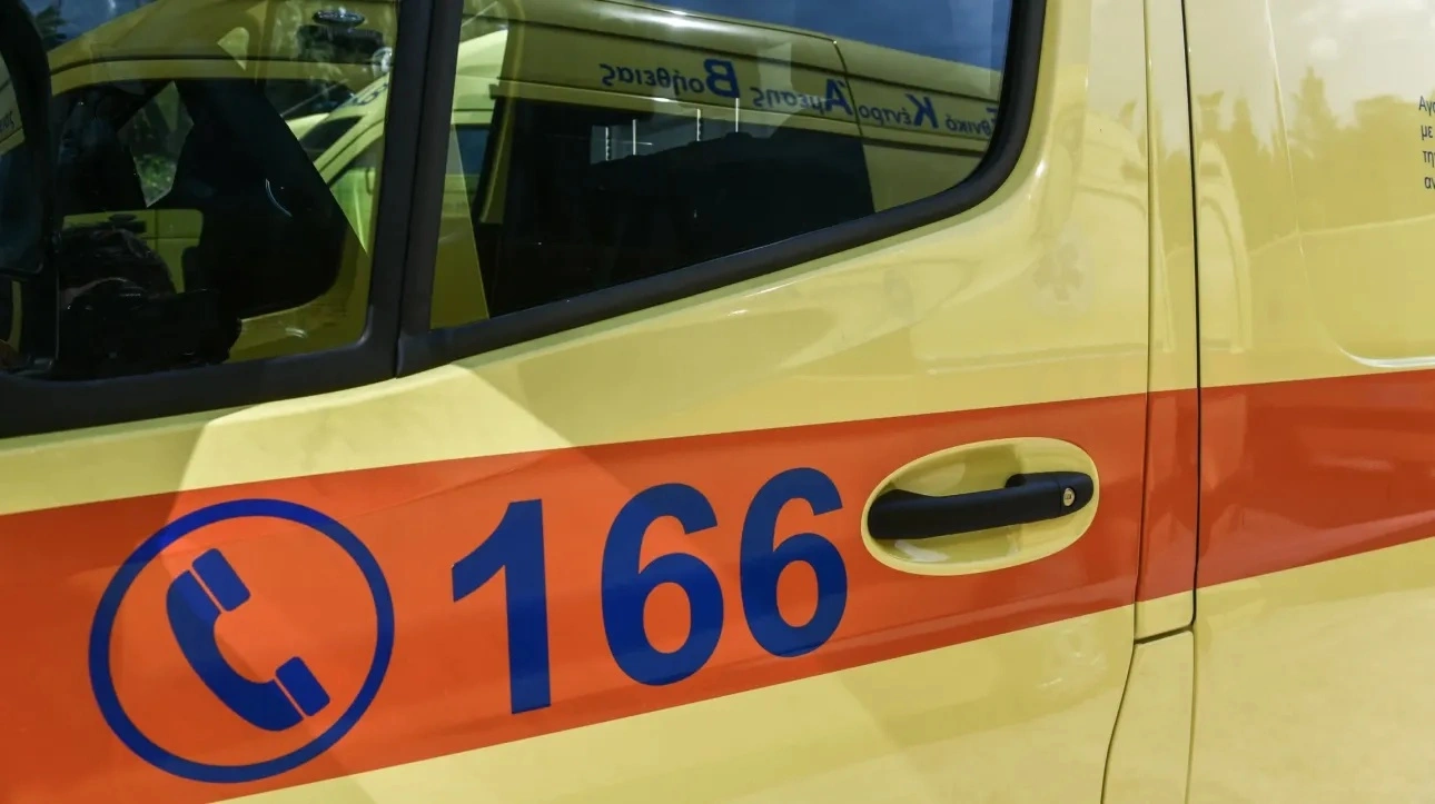 حادث تصادم ثلاث مركبات في خانيا: أربعة جرحى، أحدهم في حالة خطيرة