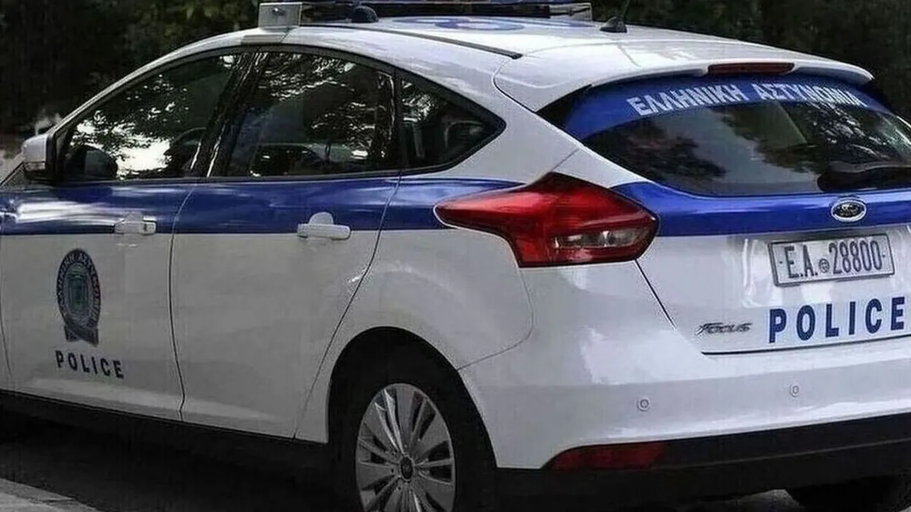 القبض على رجل يبلغ من العمر ٣٢ عامًا بتهمة سرقة المتاجر في كامينيا و كوريدالوس و نيكايا