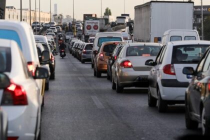 ازدحام في حركة المرور على طرق:كيفيسوس و شارع أثينون - تأخيرات طويلة على أتيكي أودوس