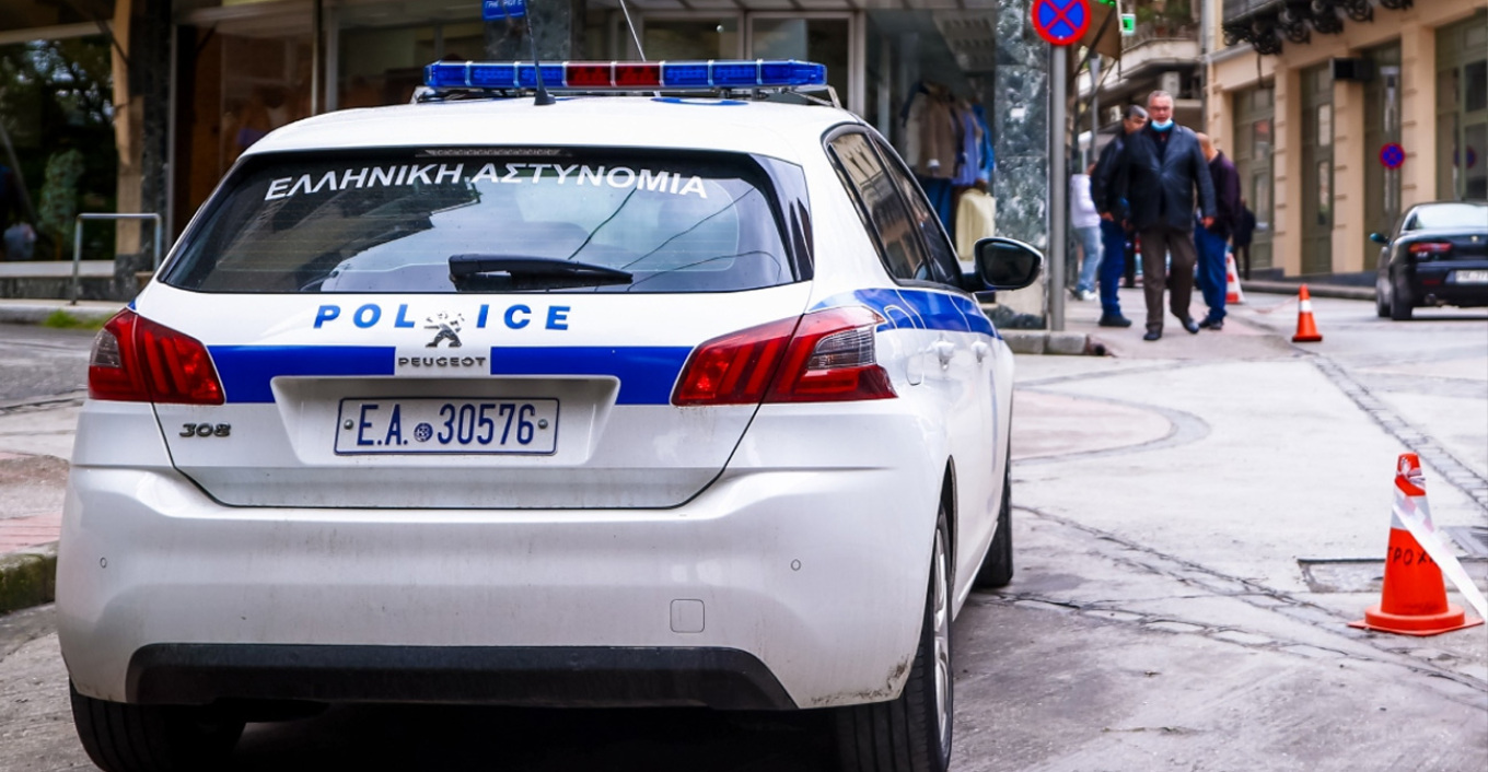 سالونيكي: القبض على رجل روسي يبلغ من العمر ٤٠ عامًا، مطلوبًا بتهمة الاحتيال الكبير في بلاده