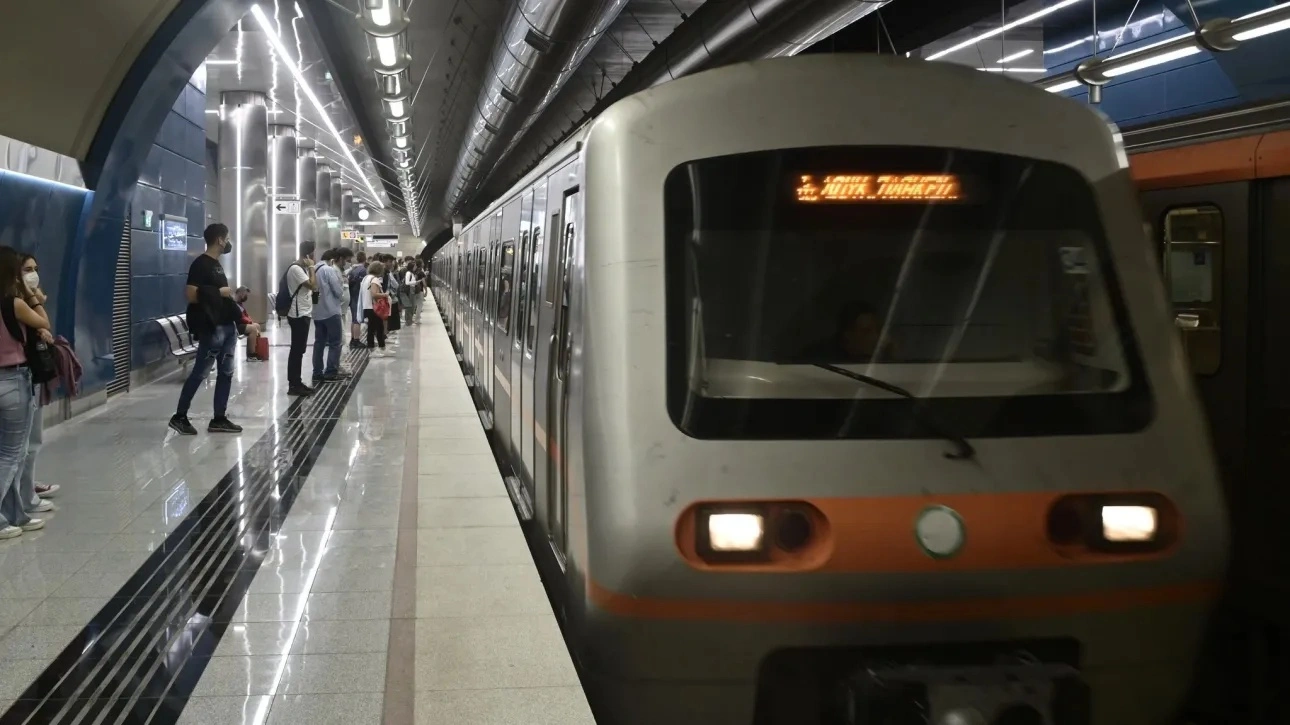 مترو: توقف العمل يوم السبت من الساعة ١٠:٠٠ إلى الساعة ١٤:٠٠ - تعليق العمل في المساء