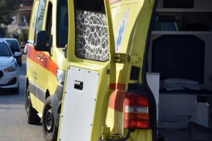 حادث سير في ايميتوس بالقرب من بانغراتي - انقلاب سيارة