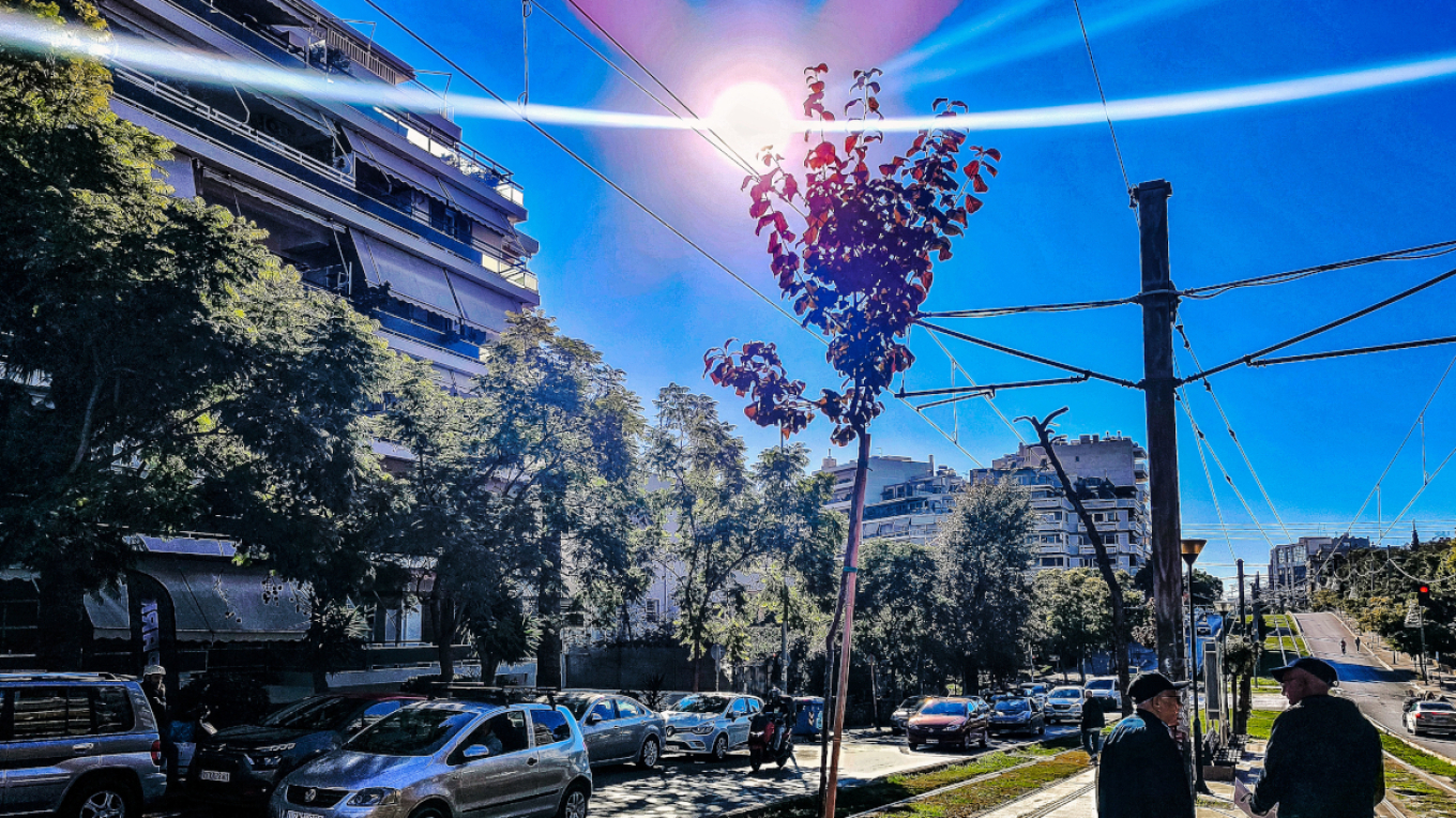 سوء الأحوال الجوية يغادر - طقس مشمس و أمطار محلية يوم الأحد، مع طقس معتدل في الأيام القليلة المقبلة