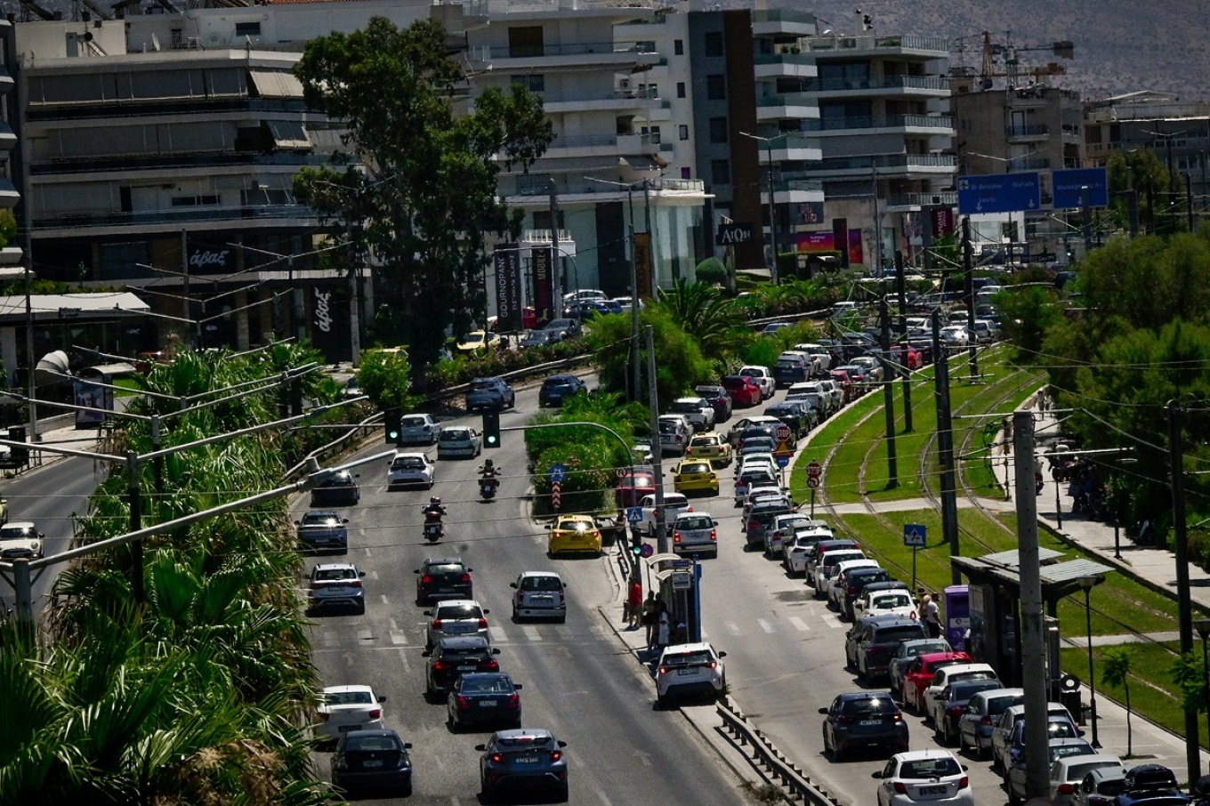 قيود مرورية يوم الاربعاء على شارع بوسيدونوس بسبب أعمال الطرق
