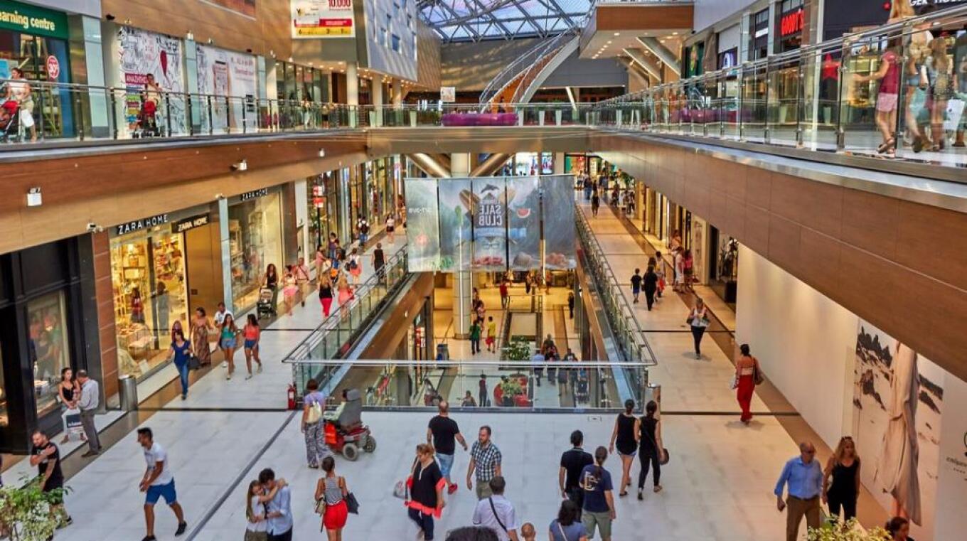 أربعة أيام أحد قادمة مع متاجر مفتوحة