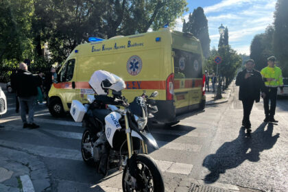 حادث مروري قرب قصر ماكسيموس: سيارة تدهس أحد المشاة و تصيبه