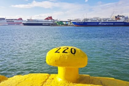 إضراب العبارات في ١١ ديسمبر