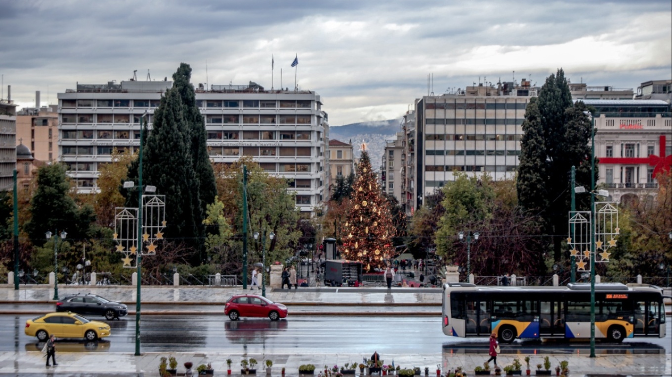 الطقس: درجات حرارة معتدلة، أمطار محلية و عدم استقرار خلال العطلات