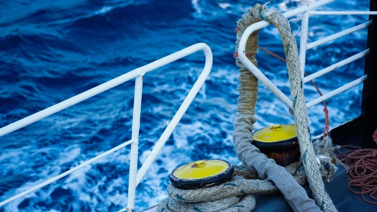 رودس: انقطعت الكابلات على متن سفينة سياحية بسبب سوء الأحوال الجوية