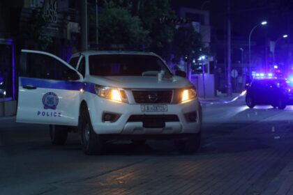 ألقت الشرطة القبض على أم و ابنها بتهمة حيازة المخدرات في باترا