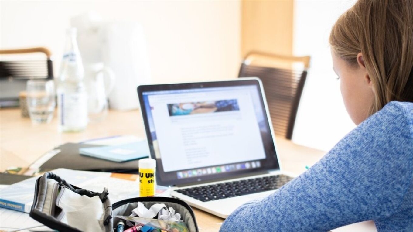 سيتم عقد الدروس عن بعد غدًا في المدارس التي ستغلق بسبب سوء الأحوال الجوية