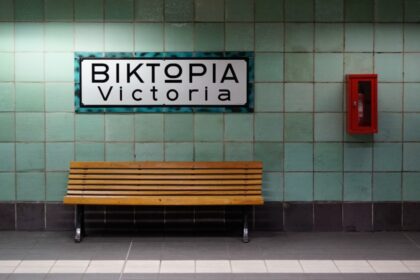 ستمر القطارات المتجهة إلى كيفيسيا عبر فيكتوريا دون توقف الليلة بعد الساعة العاشرة مساءً