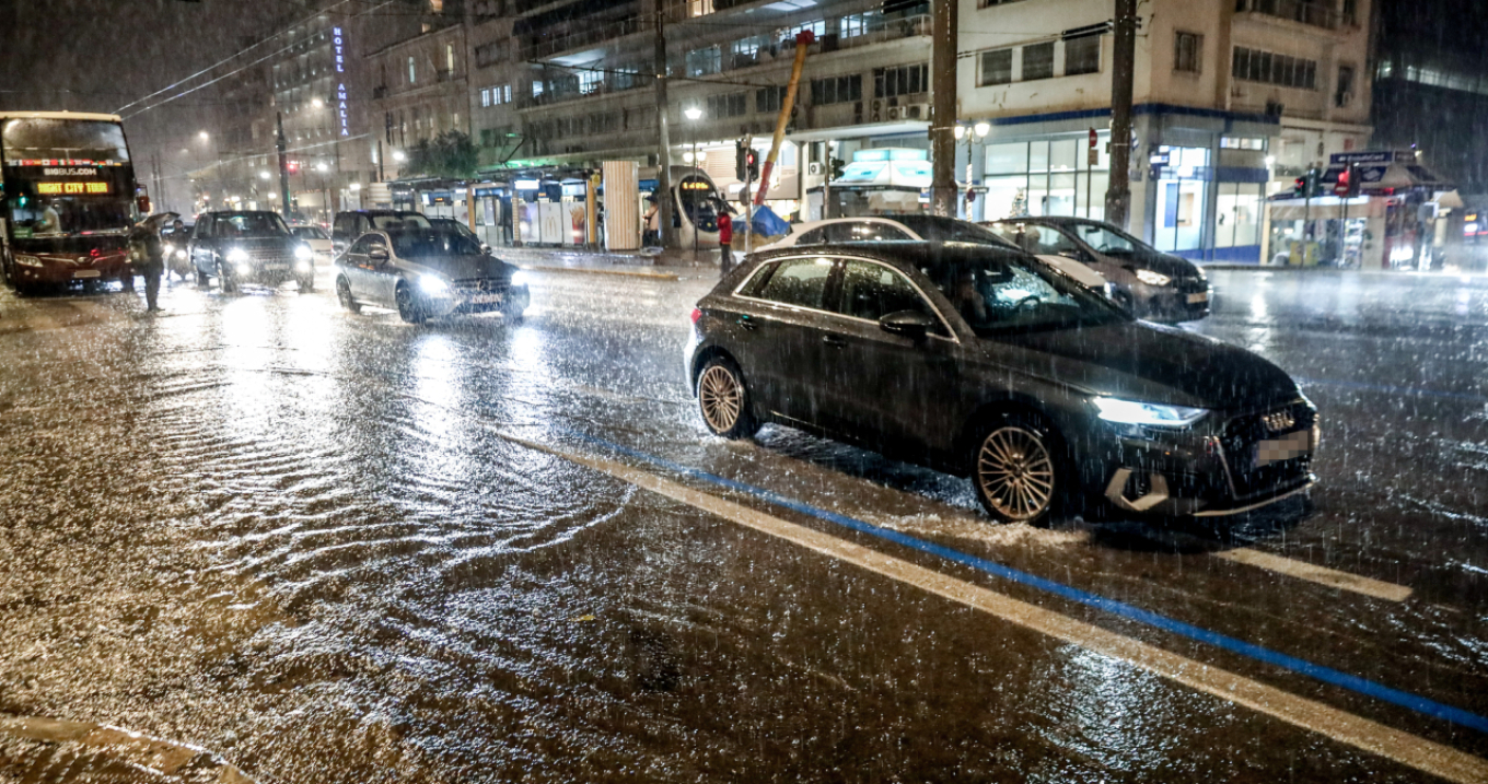 سوء الأحوال الجوية: إغلاق المدارس غدًا في أتيكا و مناطق أخرى و ما الذي سينطبق على الخدمات العامة و توصيات بالعمل عن بعد في القطاع الخاص