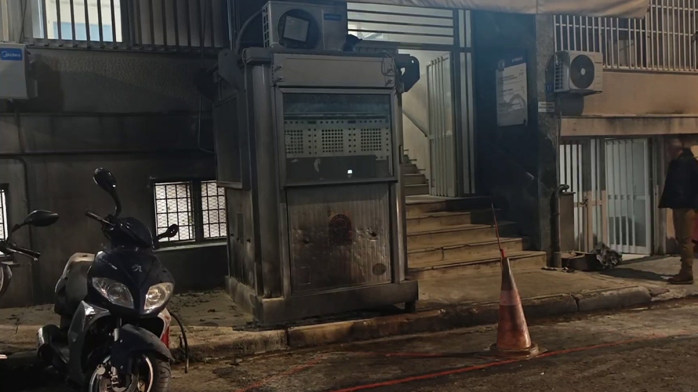 هجوم بزجاجة مولوتوف على مركز شرطة كيبسيلي