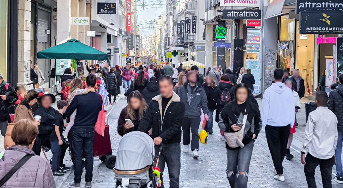 تفتح المتاجر و محلات السوبر ماركت أبوابها في آخر يوم أحد من السنة