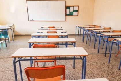 أُدين معلم بتهمة التحرش الجنسي بطالبة تبلغ من العمر ١٠ سنوات في سالونيكي