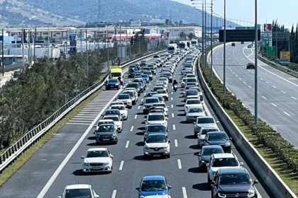 ازدحام مروري خانق في كيفيسوس و وسط العاصمه و أتيكي أودوس - تأخيرات في بوسيدونوس و بيرايوس