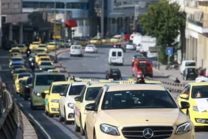 إضراب جديد لسائقي سيارات الأجرة لمدة ٤٨ ساعة يومي ٢٠ و ٢١ يناير