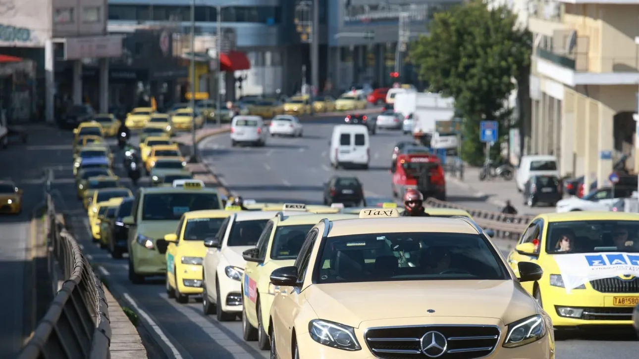 إضراب جديد لسائقي سيارات الأجرة لمدة ٤٨ ساعة يومي ٢٠ و ٢١ يناير