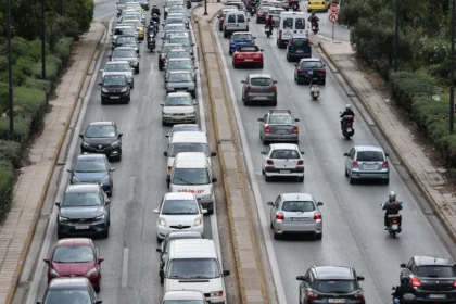 حركة المرور: فوضى مرورية على الطرق - كيفيسوس، كيفيسياس و مركز العاصمه في حالة ازدحام مروري