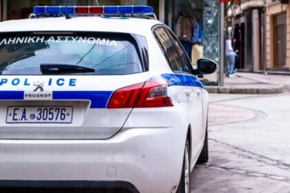 ألكسندروبولي: إلقاء القبض على أجنبيين بتهمة تهريب مهاجرين غير شرعيين إلى البلاد