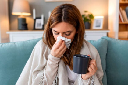 زيادة حالات دخول مرضى الإنفلونزا إلى المستشفيات بأكثر من الضعف و توصية المنظمة الوطنية للصحة العامة بالتطعيم الفوري و اتخاذ التدابير