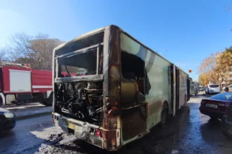 سالونيكي: نقابة عمال النقل في سالونيكي تطالب بتدابير سلامة النقل بعد حرائق الحافلات