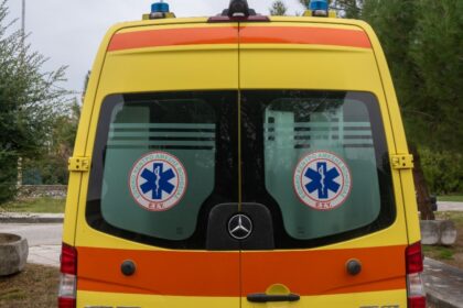 وفاة رجل يبلغ من العمر ٧٥ عامًا في حادث سير في خالكيديكي