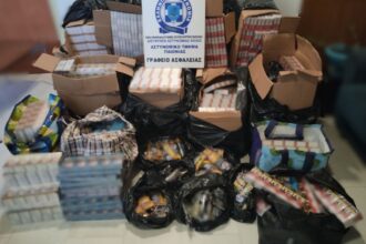 ضبط أكثر من ١٠٠ ألف سيجارة مهربة و أكثر من ١١ كيلوغراماً من التبغ في مدينة سالونيكي و اعتقال شخص واحد