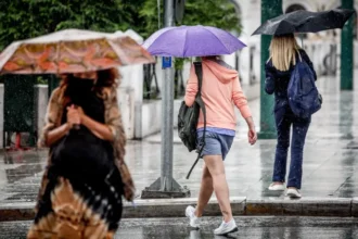الطقس: ازدياد الغيوم و العواصف في العاصمه و درجة الحرارة تصل الي ١٩ درجة في اتيكا