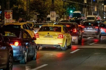 إصابة شرطي في حادث سير في كيفيسيا – ازدحام مروري في موقع الحادث