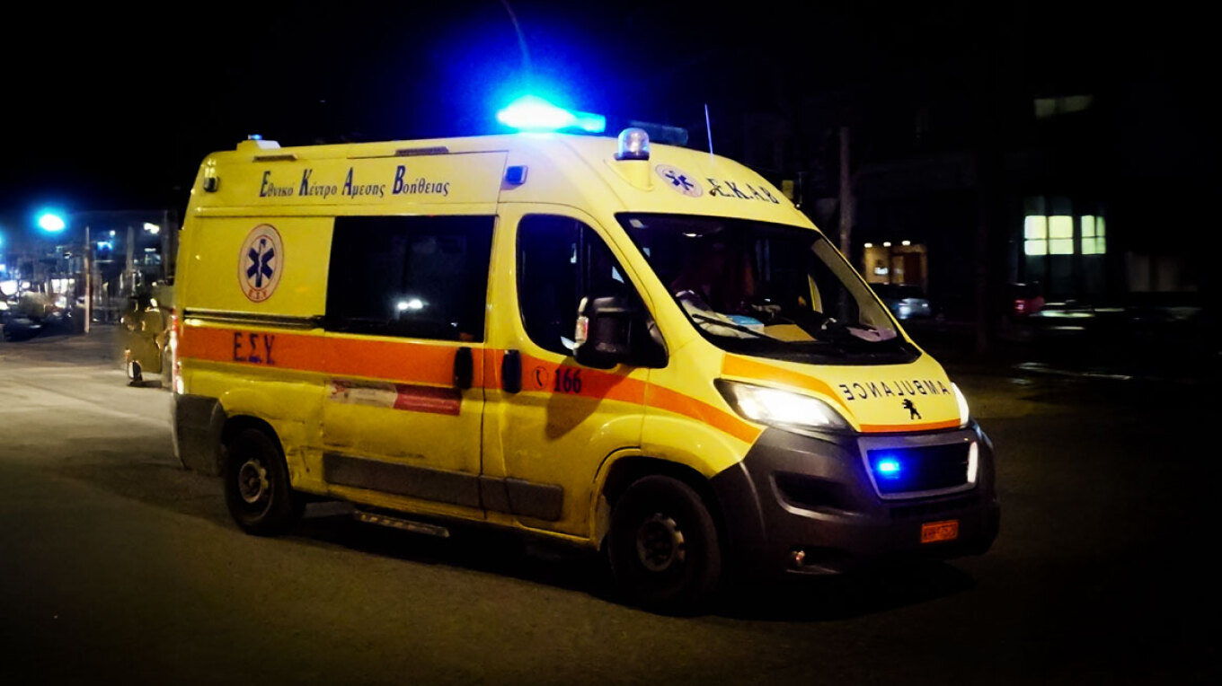 وفاة شاب يبلغ من العمر ٢٠ عاماً في لوتراكي إثر حادث تصادم خطير بالدراجة النارية