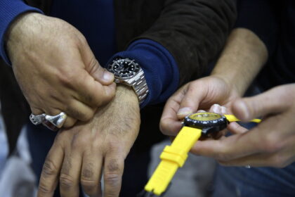 يتغير التوقيت يوم الأحد ٣/٢٩ حيث تتقدم الساعات ساعة واحدة