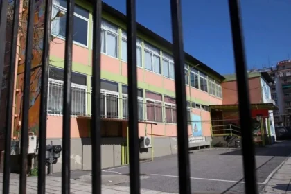 متى ستغلق المدارس أبوابها لعطلة عيد الفصح؟ و ما هي العطلات الرسمية القادمة لهذا العام؟