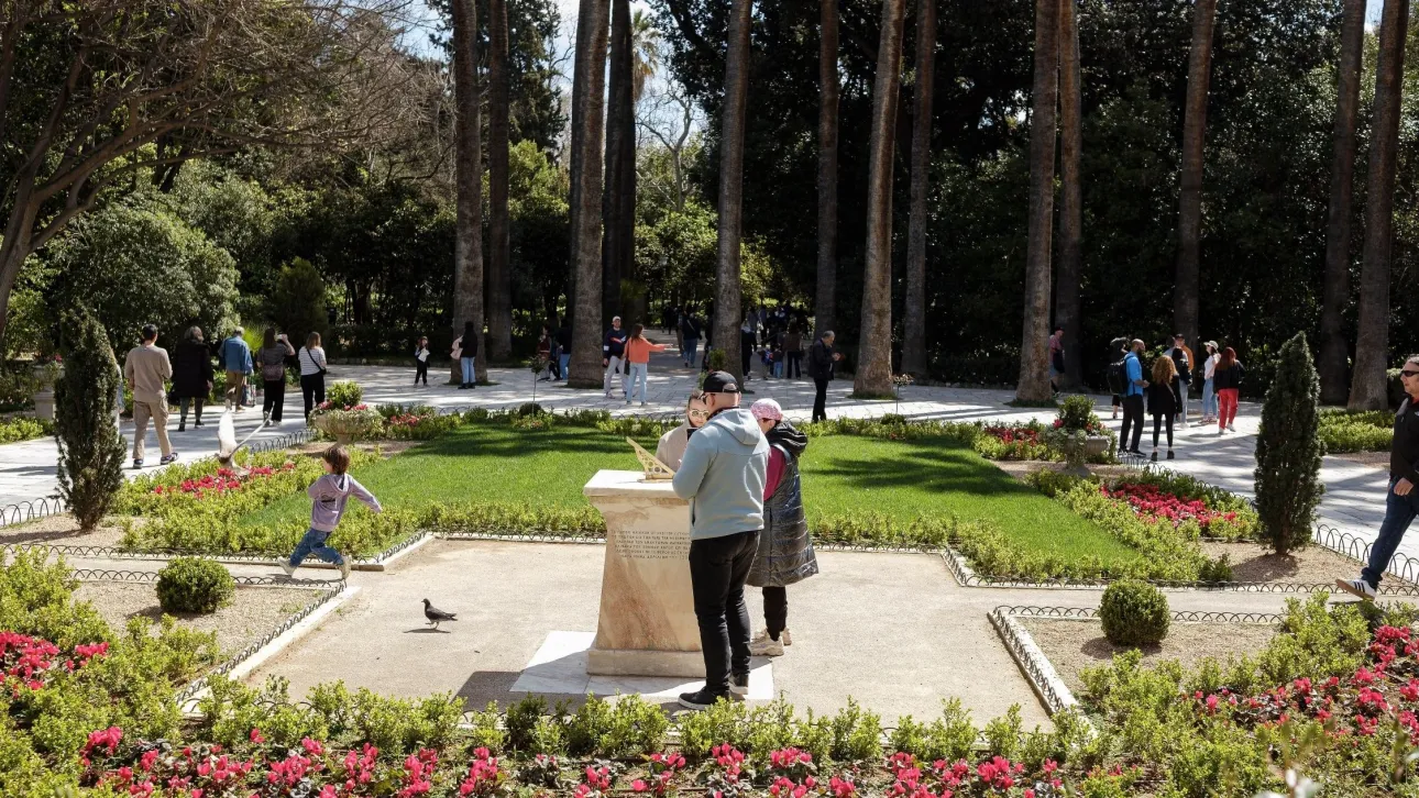 عيد الفصح مع طقس صافٍ و درجات حرارة تصل إلى ٢١ درجة مئوية - مع توقعات بهطول أمطار بعد الظهر