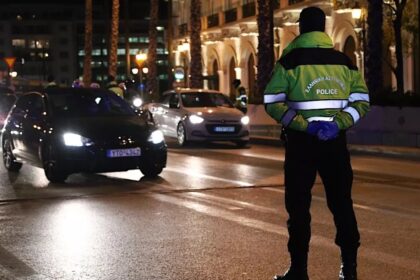 أُلقي القبض على أربعة سائقين مخمورين في أتيكا خلال عطلة عيد الفصح و أُجري أكثر من ١٨٠٠٠ اختبار كحول في الدم