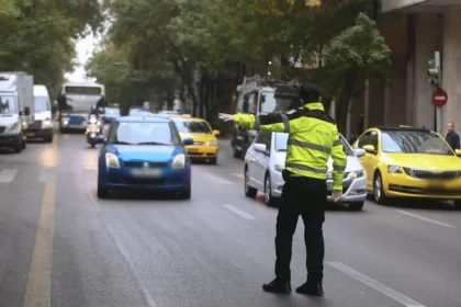 الشرطة اليونانية: ٤٣٣ حادث سير في أتيكا خلال شهر مارس - ٥٠٧ إصابات