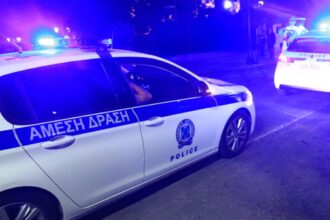 أعمال شغب في وسط أثينا: فلسطيني في حالة غضب شديد يحطم ٣٠ سيارة بعصا خشبية