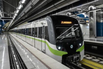 ستغلق محطات خط مترو الأنفاق رقم ٢ أبوابها مبكراً ابتداءً من الغد و سيتم تشغيل خط حافلات مؤقت