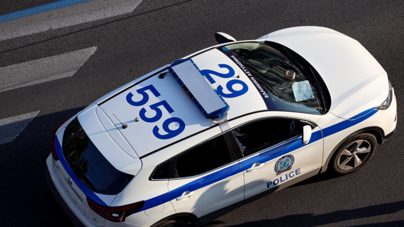 الأصفاد على ثلاثة أعضاء أتراك في منظمة إجرامية في أتيكا