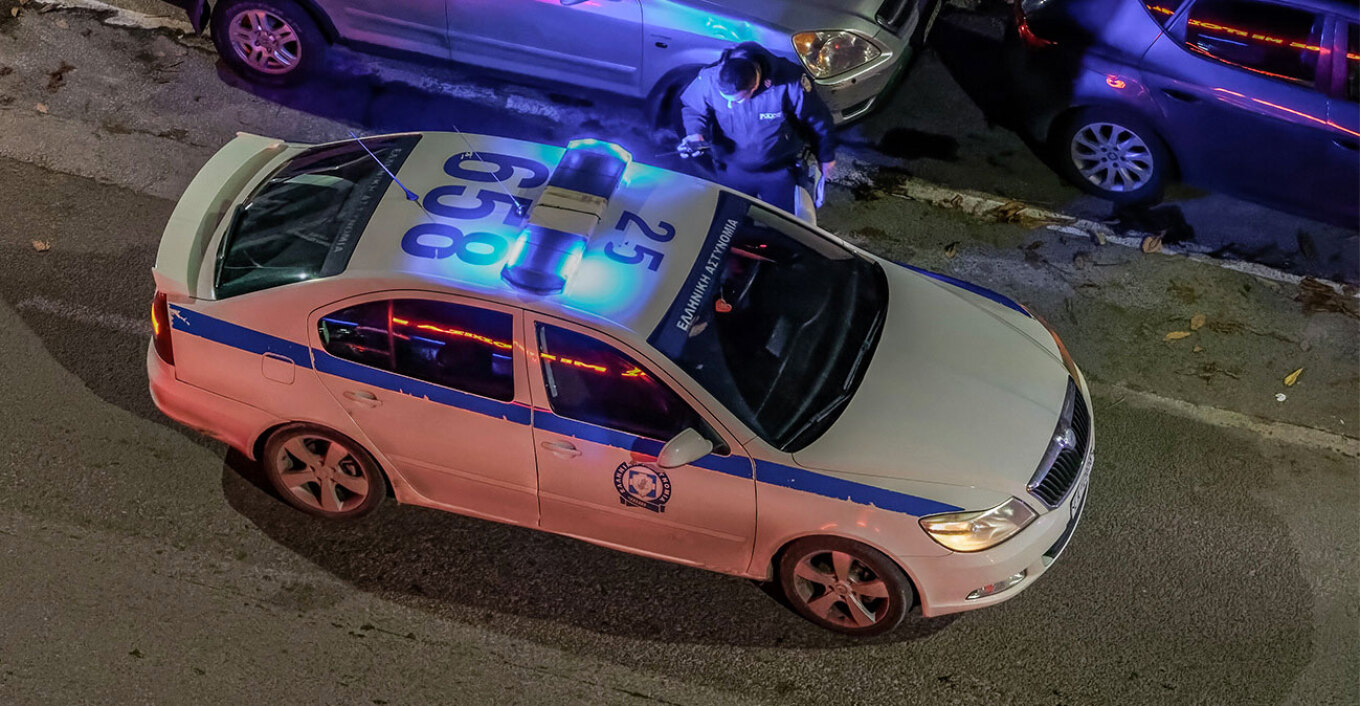مطاردة في خالاندري: شاب يبلغ من العمر ٢١ عامًا لا يحمل رخصة قيادة حاول التهرب من الشرطة و تم القبض عليه