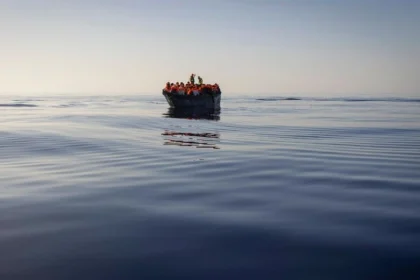 إنقاذ ٣٢ مهاجراً جنوب غرب تايناروس - و يجري نقلهم إلى ميناء كالاماتا